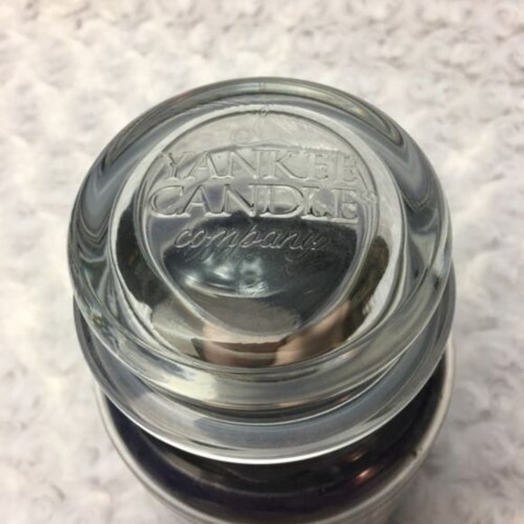 Boston Strong Rare Yankee Candle Commemorative Limited Edition 22 ounce Candle - Picture 10 of 12